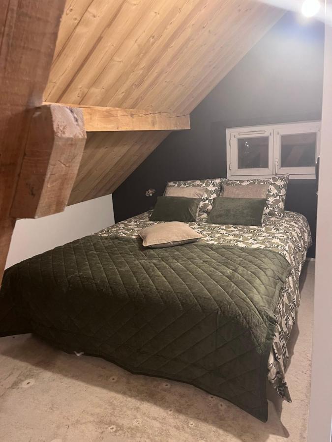 Bed and Breakfast Refuges Sous Les Toits Бур-Сен-Морис Экстерьер фото
