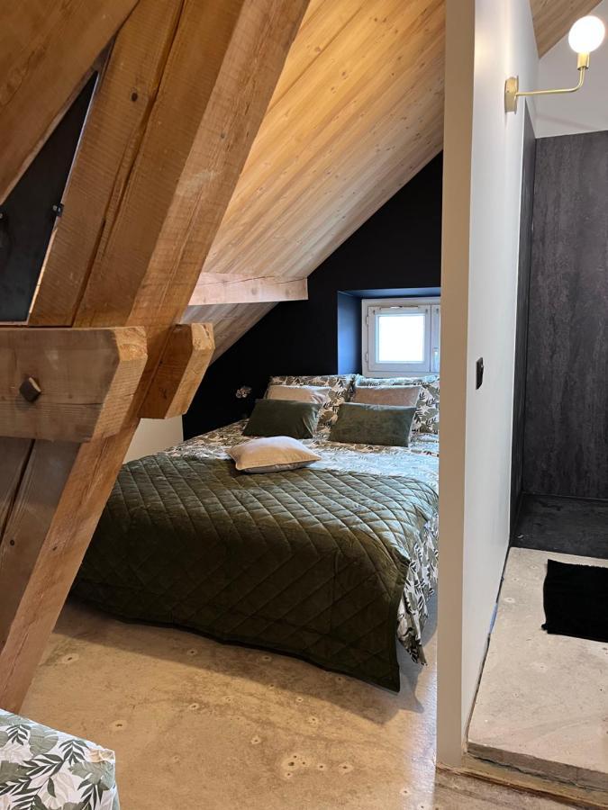 Bed and Breakfast Refuges Sous Les Toits Бур-Сен-Морис Экстерьер фото